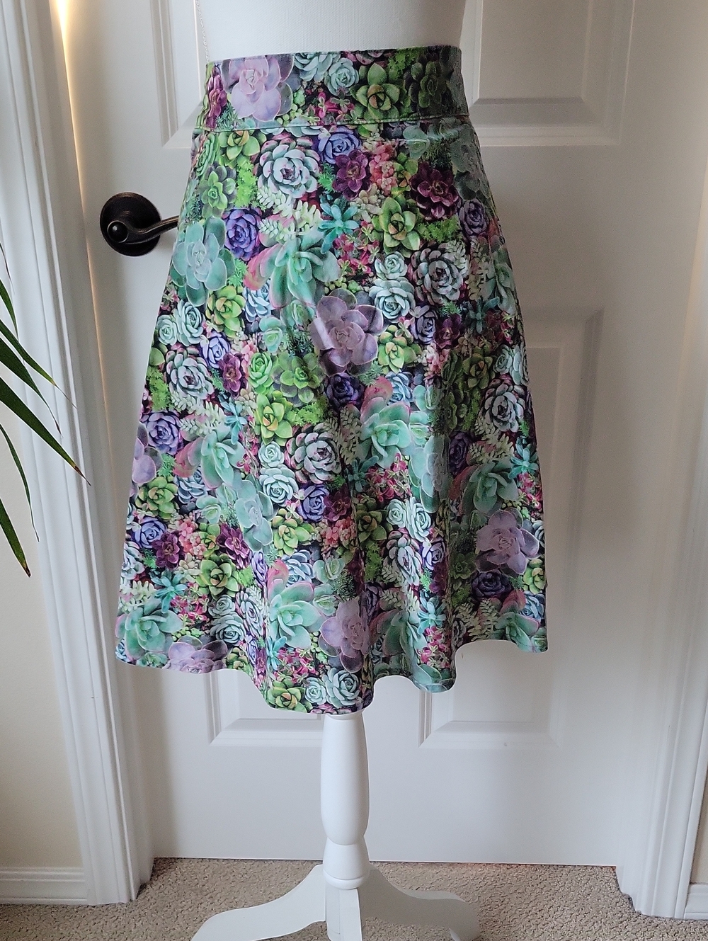 Modcloth Retrolicious Succulent Skater Skirt Size 1X